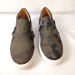 Volatile Kids Chorus Sneakers Green Camo Unisex Size 3 Zip Closure NWOB Shoes